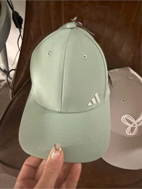 adidas women’s Mint Green Baseball Hat with Logo/ Tna gray